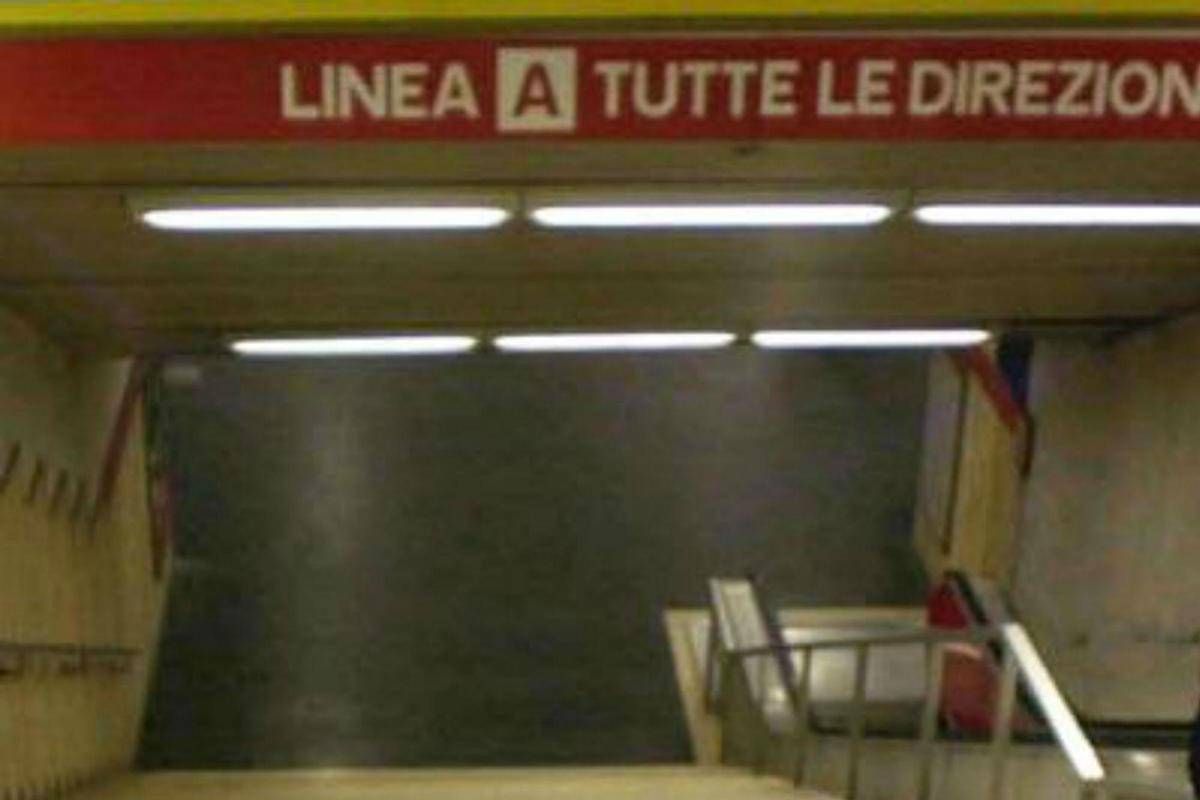 Roma, 28enne investito da metro a Baldo degli Ubaldi: estratto vivo dai binari