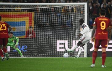 Roma Cagliari mano di Pisilli e calcio di rigore per i sardi 364x230