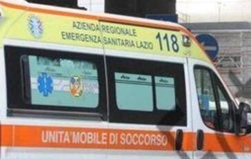 Roma bimbo di un anno e mezzo muore soffocato da un pezzo di mela 364x230