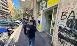 Roma buco nel muro e maschere di Halloween rapina da 100mila euro alle Poste della Garbatella 265x160