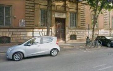 Roma lista stupri e una svastica nei bagni del liceo Righi 364x230