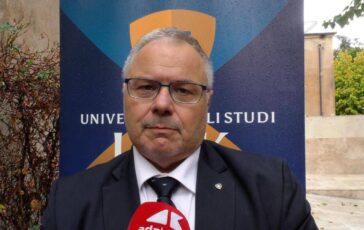 Russo Link Le migliori energie dovrebbero essere dedicate alla politica 364x230