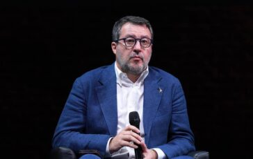Salvini Stiamo lavorando per superare legge Fornero in pensione a 64 anni 364x230