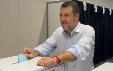 Salvini rieletto segretario della Lega con 465 voti Garavaglia si ferma a 146 364x230