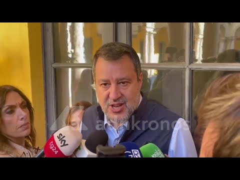 Scontri Milano, Salvini: “Parà pronti a intervenire con Lince e droni, mi auguro restino per anni”