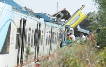 Scontro treni Andria definitive condanne per capostazione e capotreno e assoluzioni ex dirigenti 364x230