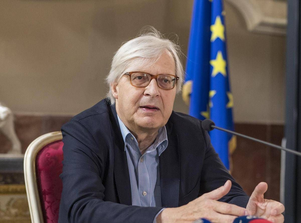 Sgarbi, condizioni stabili dopo tracheostomia: resta in terapia intensiva