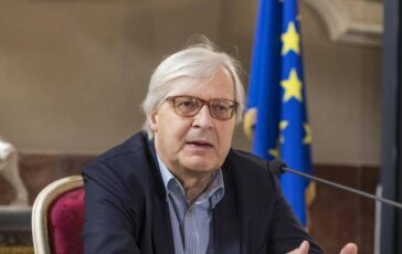 Sgarbi resta in Terapia intensiva al Gemelli e continua le terapie condizioni critiche stabili 364x230