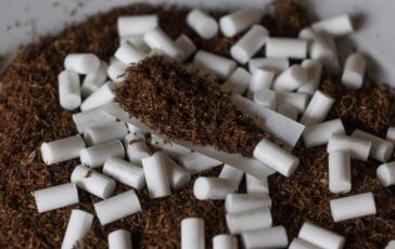 Sigarette da oggi nuovo aumento dei prezzi di tabacchi trinciati e stick 364x230