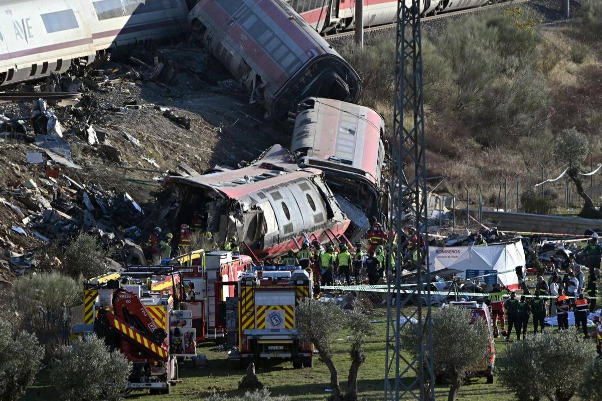Spagna, tragedia ferroviaria irrompe nella campagna elettorale: nuova grana per Sanchez a un mese dal voto