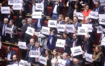 TOMORROW Legge elettorale opposizione allattacco lunedi i ricorsi alla Corte Costituzionale 364x230