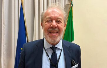 Talmelli Europa Uomo Uomini soli davanti alla diagnosi di tumore alla prostata 364x230