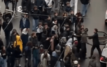 tensione a losanna con un automobilista durante la manifestazione dei giovani contro il capitalismo 2