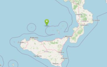 Terremoto in Sicilia continua lo sciame sismico nel mar Tirreno Meridionale decine di scosse nella notte 364x230