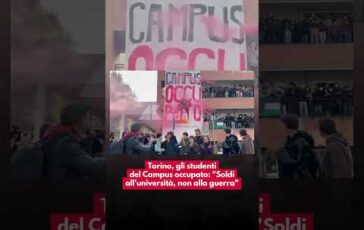 Torino gli studenti del Campus occupato Soldi alluniversita non alla guerra 1 364x230