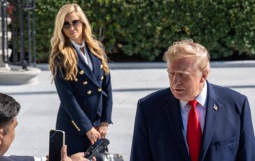 Trump la nuova portavoce Zacharia lascia subito 364x230