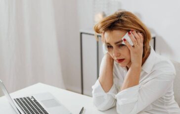 Tumore al seno vampate per 70 donne con cancro al seno esperti Un aiuto da terapia orale 364x230