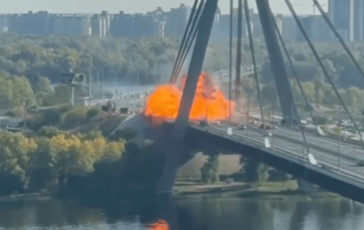 Ucraina colpito ponte a Kiev nel giorno della visita di Merz. Il cancelliere In futuro macchina guerra Russia contro di noi 364x230