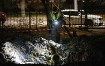 Ucraina in vigore la tregua a Oleshky. Missili russi su un ponte a Kiev 364x230