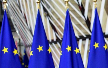 Ue costruttori auto Gb Smmt Con esclusione Regno Unito da Made in Europe a rischio 20mila posti di lavoro in Italia 364x230