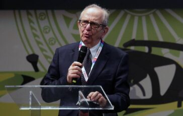 unicredit presidente pier carlo padoan lascera incarico a fine mandato 2