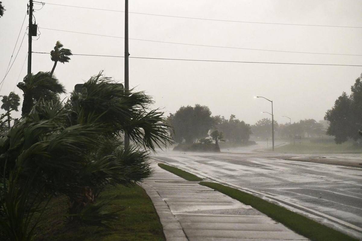 Uragano Isaias tocca terra: in migliaia senza elettricità in Alabama, Florida e Georgia