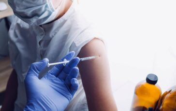 vaccini pediatri quasi 18 milioni di bimbi e ragazzi indifesi contro il meningococco b 2
