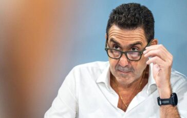 Vannacci perde quasi l1 crescono Fratelli dItalia Lega Pd e M5S il sondaggio 364x230