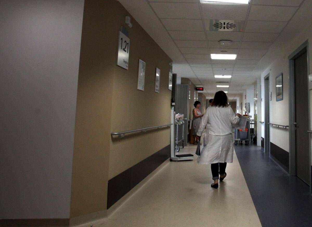 Violenza nei luoghi di lavoro sanitari, l'indagine: "Il 68% operatori ha assistito ad almeno un episodio, per 1 su 6 la svalutazione del lavoro è quotidiana"