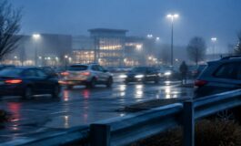 Aggressione al centro commerciale Campania: 13enne ferito gravemente, due sospetti fermati