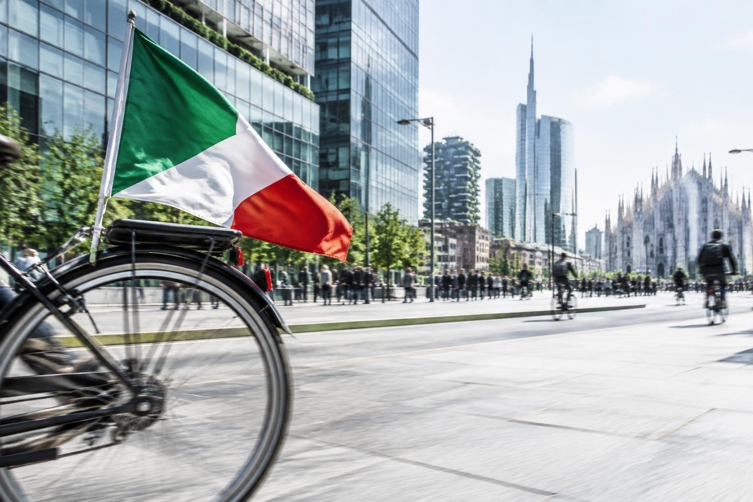 Appello a Milano per Ilaria Salis e la controversia al centro Lambretta