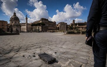 Arrestato a Roma per violenza a Digos e istruzioni su ordigni