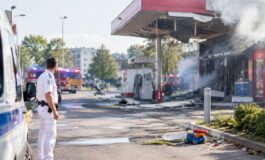 Attacco a Trappes: morti, feriti e accusa di terrorismo razzista