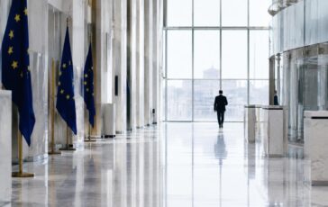 Bilancio UE: crisi, relazioni Russia-Slovacchia e nuovo ruolo della difesa