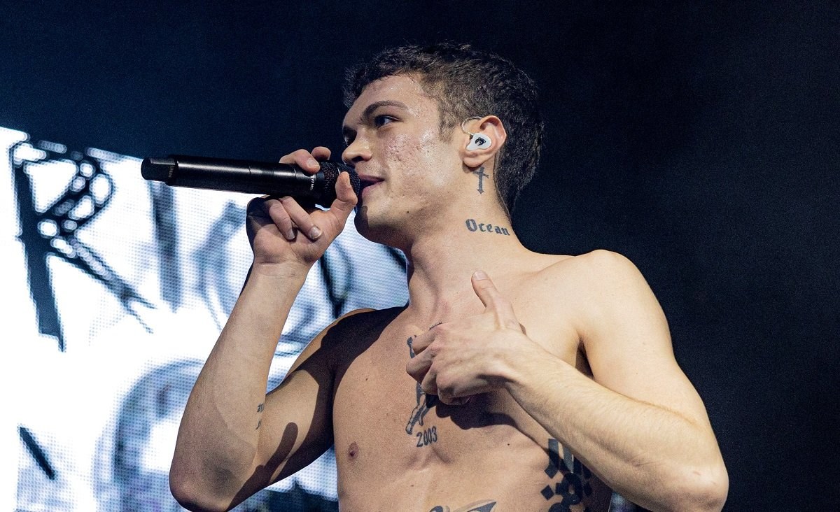 Blanco rompe con Stefano Clessi, è scontro social: “I manager sono il male della musica”