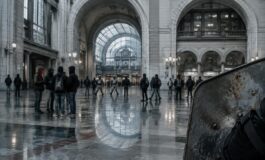 Bruxelles sotto pressione: scontri violenti alle porte della stazione
