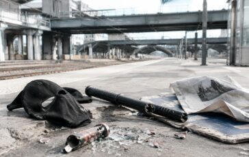 Bruxelles, violenza alla manifestazione: giovani mascherati affrontano gli agenti