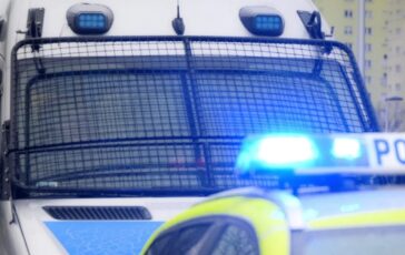 La rivelazione della polizia sulle perquisizioni nelle abitazioni del principe Andrea