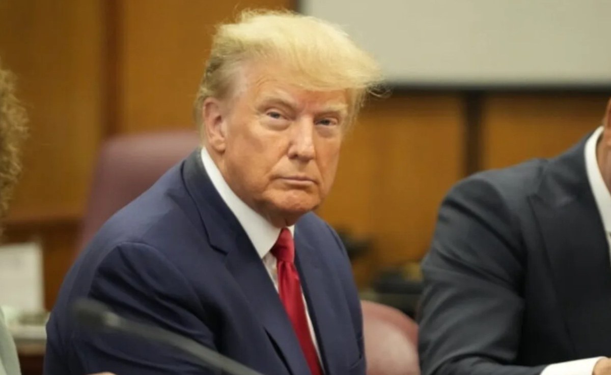 Caso Epstein, i democratici chiedono un procuratore speciale per indagare sui legami tra Trump e il finanziere