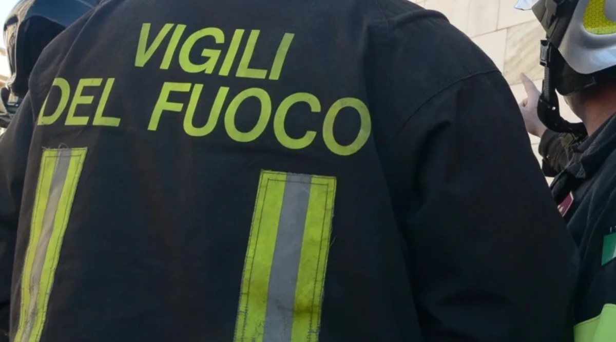 Incendio alla Tescoma di Cazzago, colonna di fumo visibile da chilometri: gli aggiornamenti
