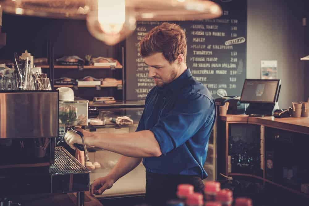 Diventare barista: cosa serve per iniziare a lavorare