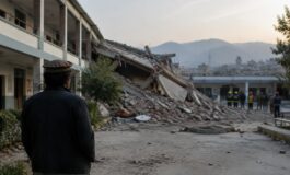 Crollo tetto scuola a Peshawar: 29 morti, tra cui 28 bambini
