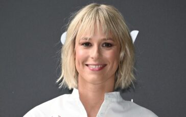 Federica Pellegrini sorridente durante il photocall di Pechino Express 2023 a Milano