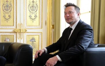 Elon Musk lascia la fidanzata: l'addio su X