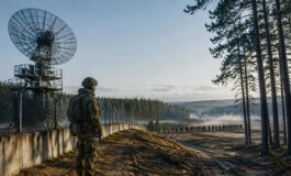 Estonia avvicina le forze a 50 km dal confine: risposta russa