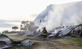 Fire al camping di Peschiera del Garda: 30 unità abitative coinvolte