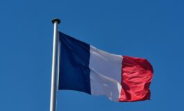 Francia a fuoco: Macron ammette il fallimento