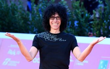 001-il-musicista-torna-con-una-canzone-dal-significato-intimo-e-profondo
