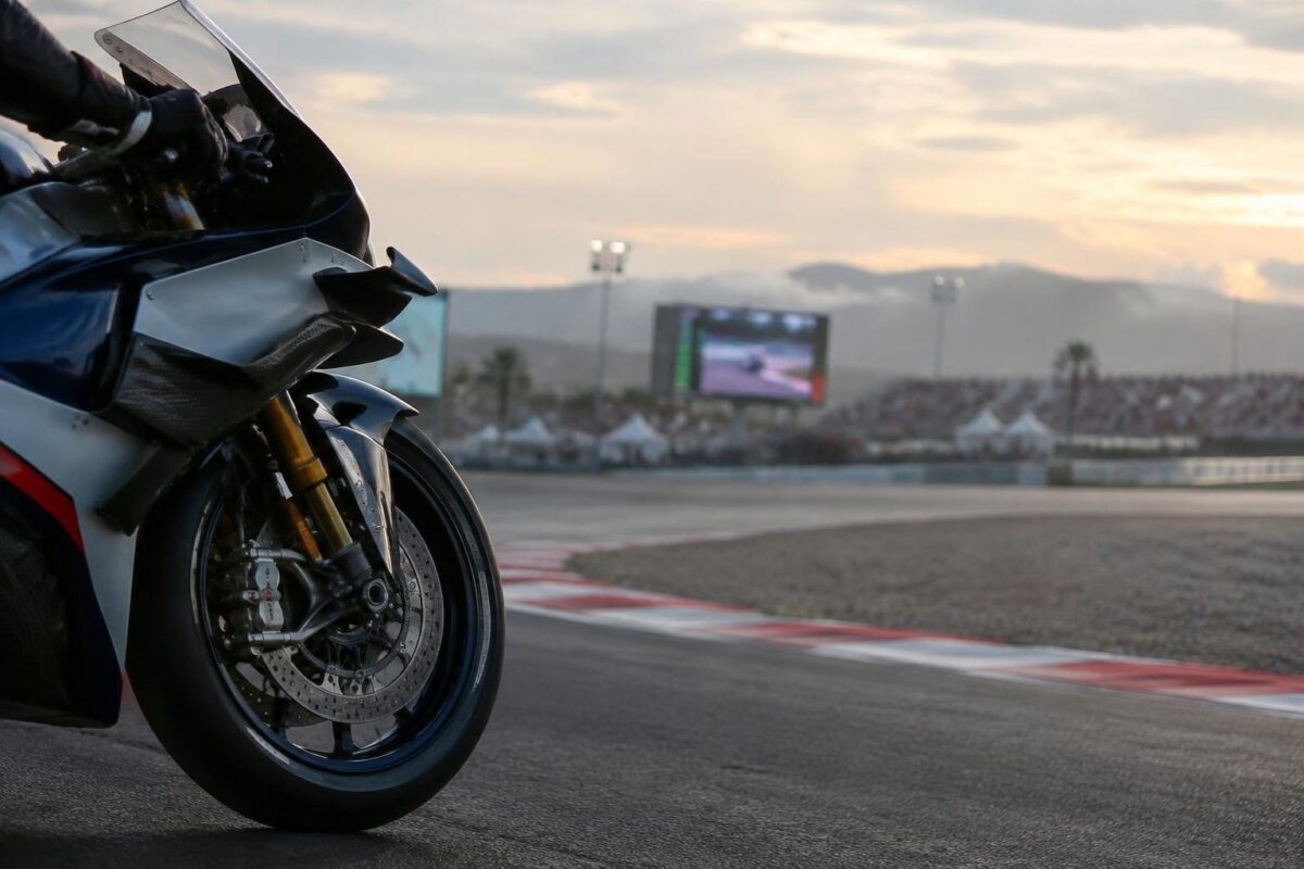 GP Indonesia MotoGP 2026: vittoria Bezzecchi e scontro con Fernandez