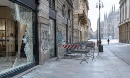Guerriglia urbana a Milano: 200 giovani, 80% minorenni, arresti e danni